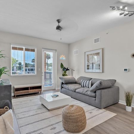 Cozy Retreat 2 Bedroom Hideaway Moments From The Sand ボイントンビーチ エクステリア 写真